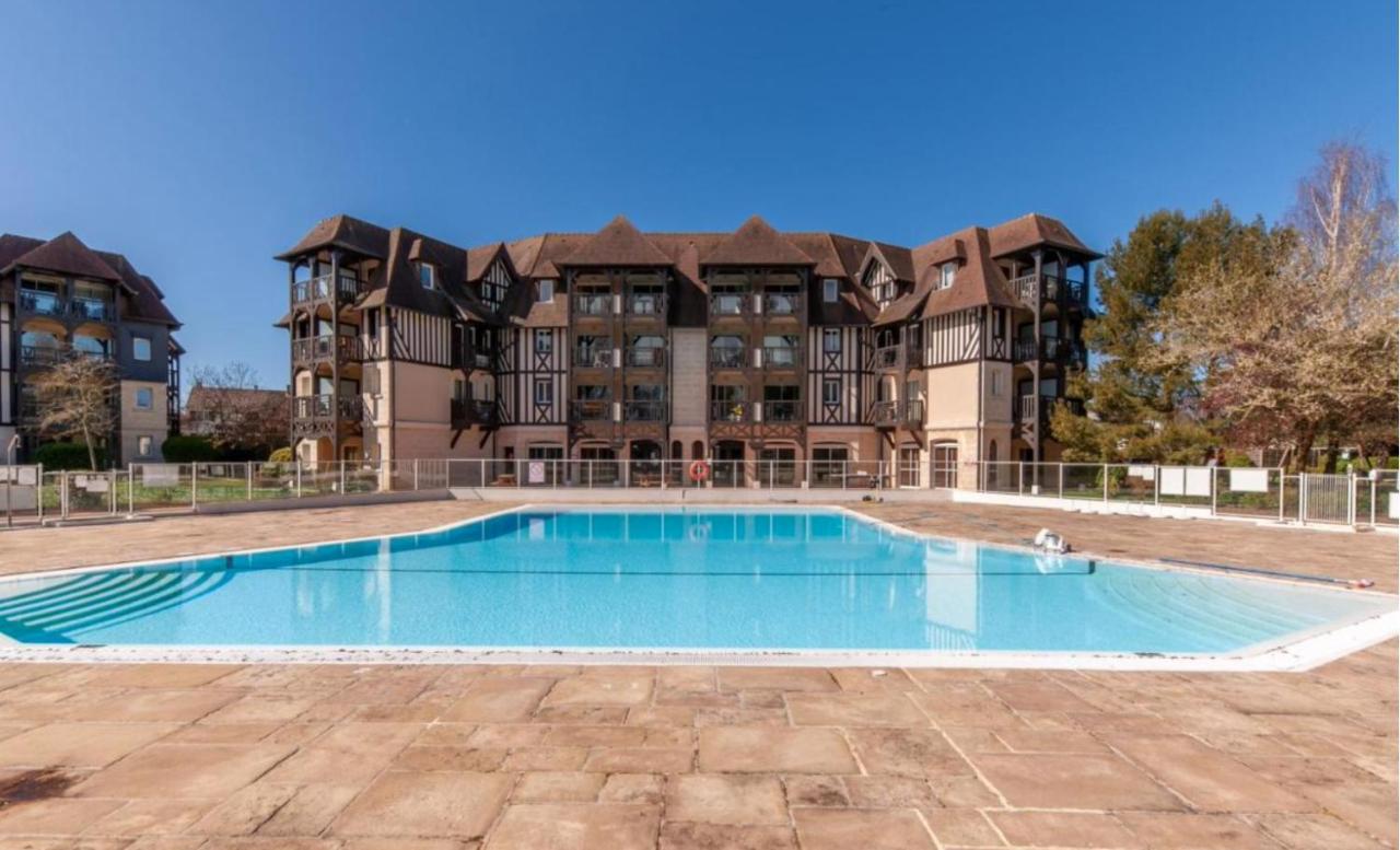Le Birdie 2102- Bel Appartement Pour 4 Dans Residence Golf Avec Piscine Deauville Ngoại thất bức ảnh